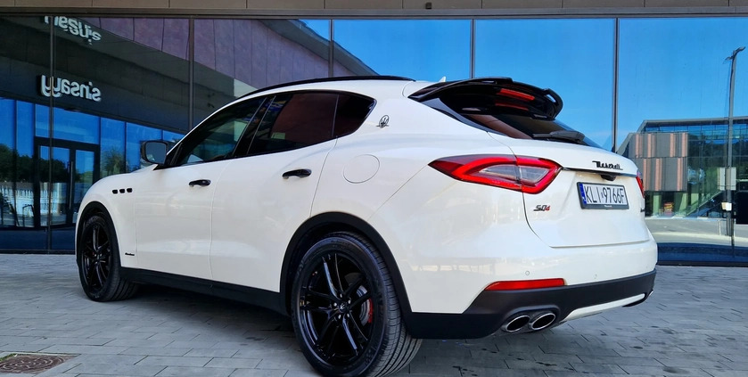 Maserati Levante cena 245000 przebieg: 61800, rok produkcji 2018 z Limanowa małe 466